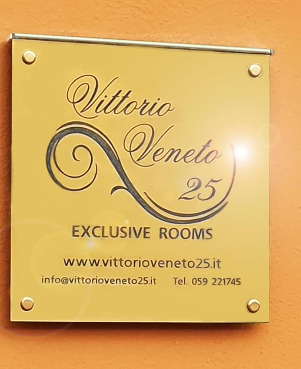 Hôtel Vittorio Veneto 25 à Modène Extérieur photo
